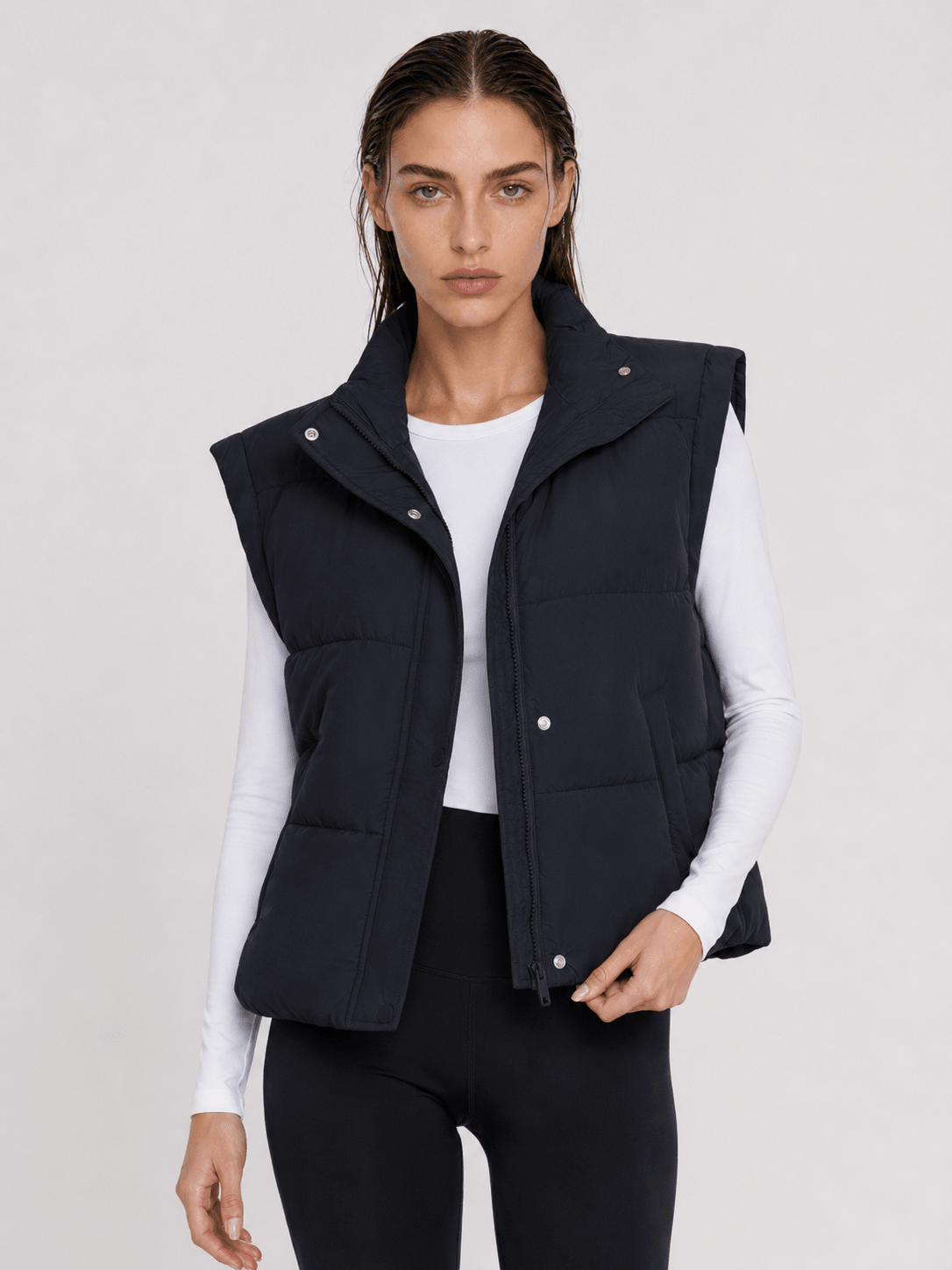 YUCOLEN Women's Cropped Puffer Vest Lightweight Windproof Insulated Gilet with Pockets in Black