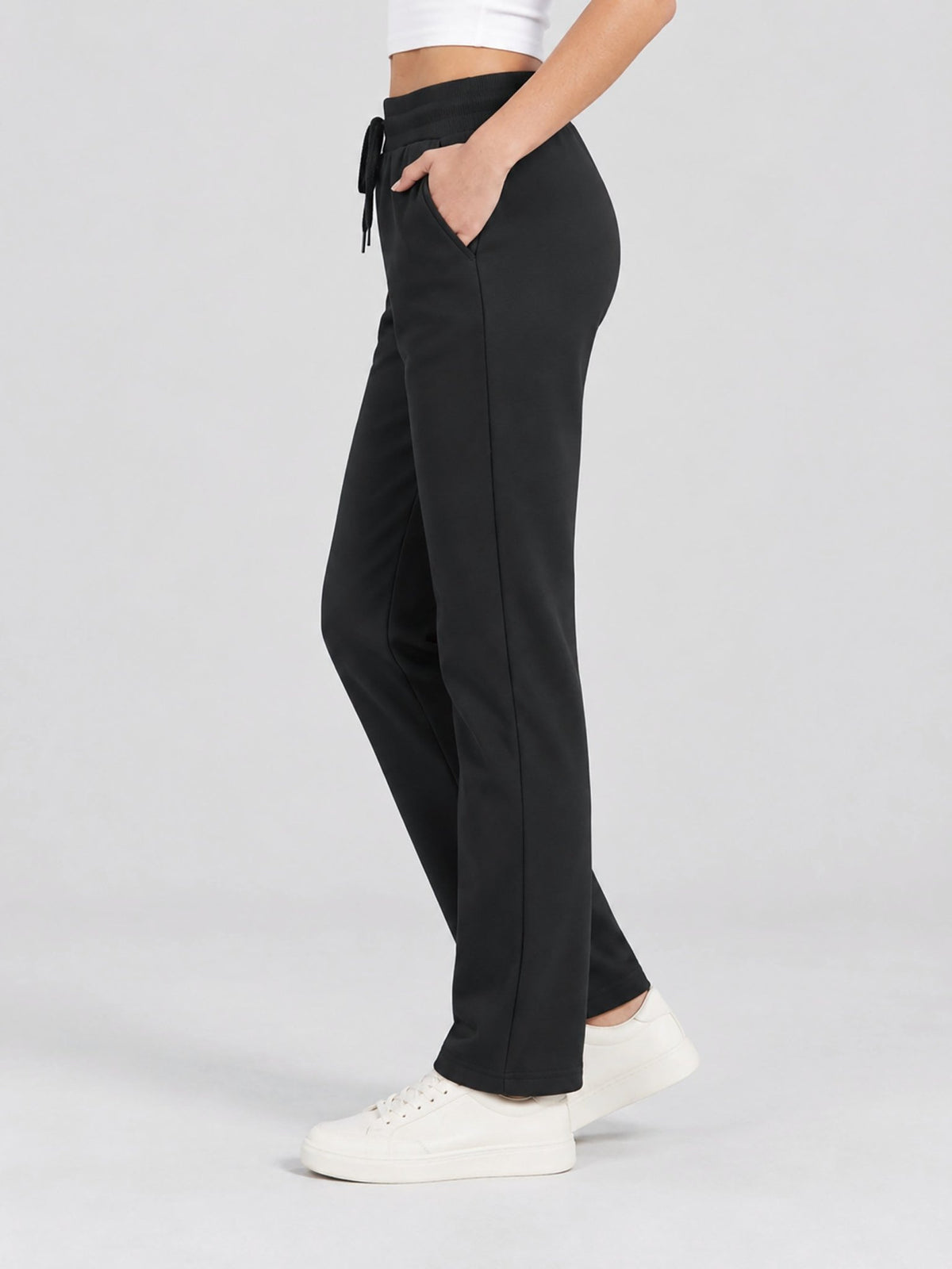 YUCOLEN Women's Heavyweight Water Resistant Sherpa Lined Sweatpants for Winter Snow in Black