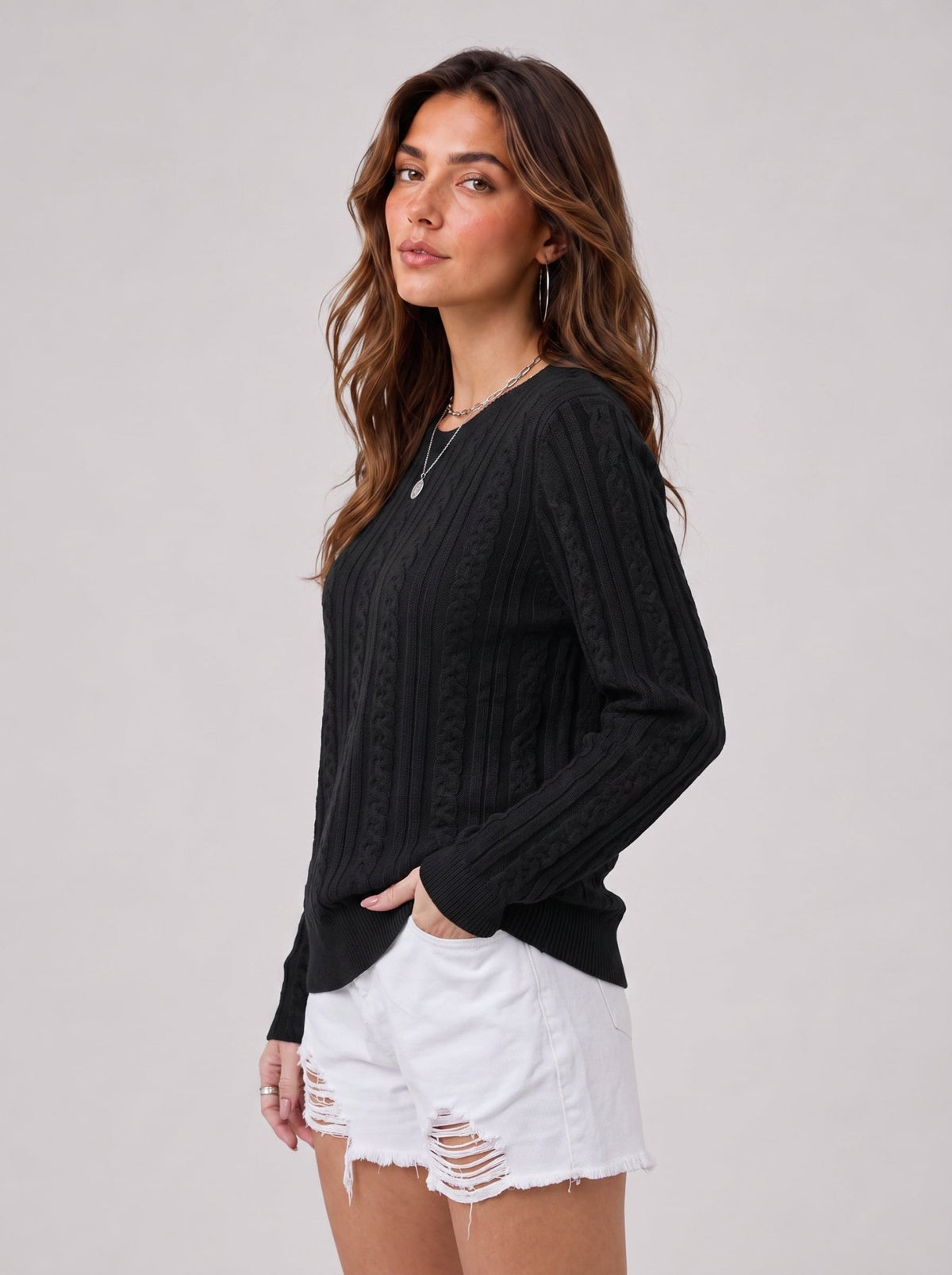 YUCOLEN Women's Lightweight Cable Knit Sweater Soft Crew Neck Fisherman Pullover Top in Black