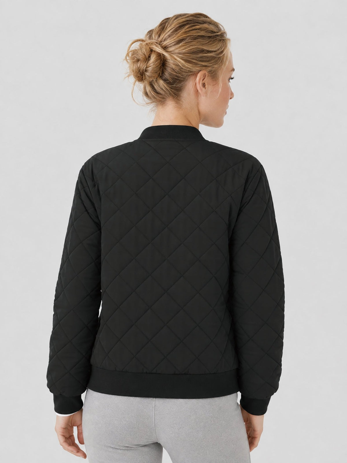 YUCOLEN Women's Lightweight Diamond Quilted Bomber Jacket with Secure Zip Pockets in Black