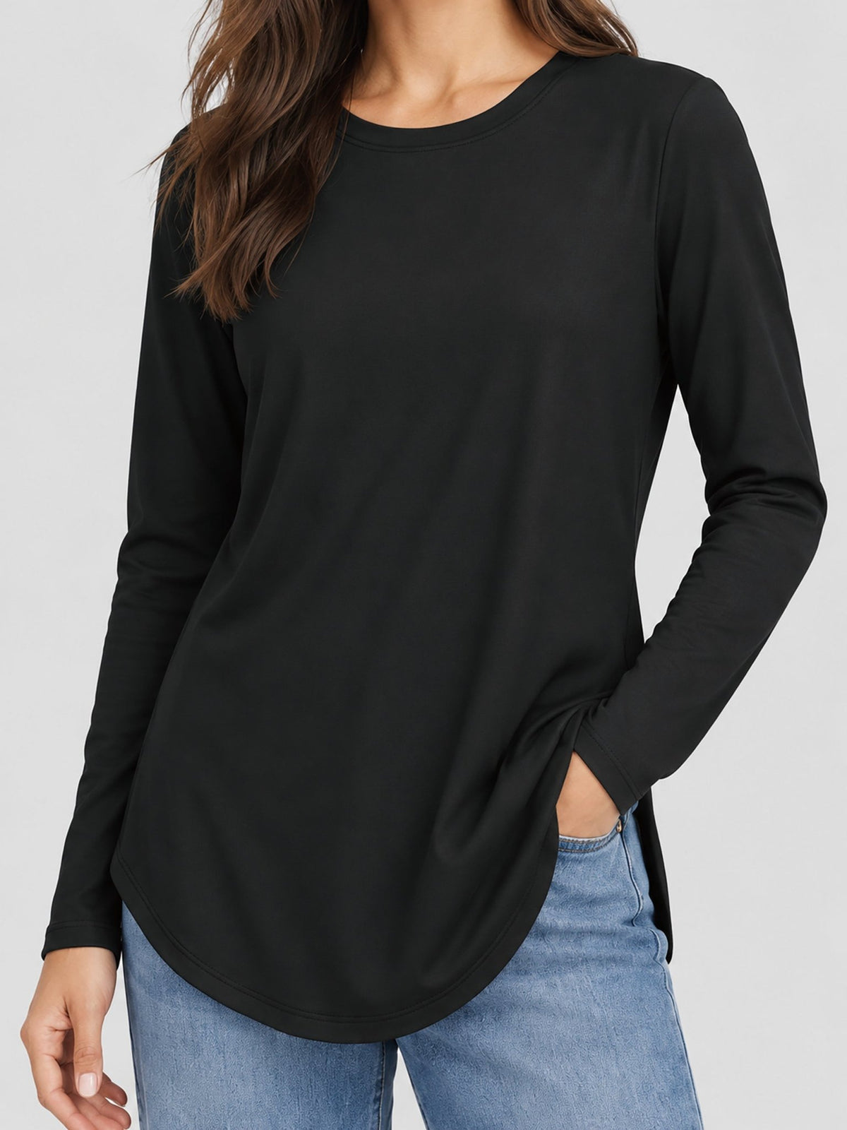 YUCOLEN Women's Long Sleeve Crewneck Tunic Top with Curved Hem in Black
