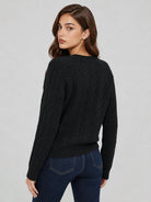 YUCOLEN Women's Oversized Cable Knit Sweater Soft Chunky Crew Neck Pullover Top in Black