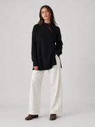 YUCOLEN Women's Oversized Ribbed Knit Turtleneck Pullover with Side Slit in Black