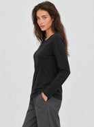 YUCOLEN Womens Pleated Crew Neck Long Sleeve Casual Stretch Top in Black