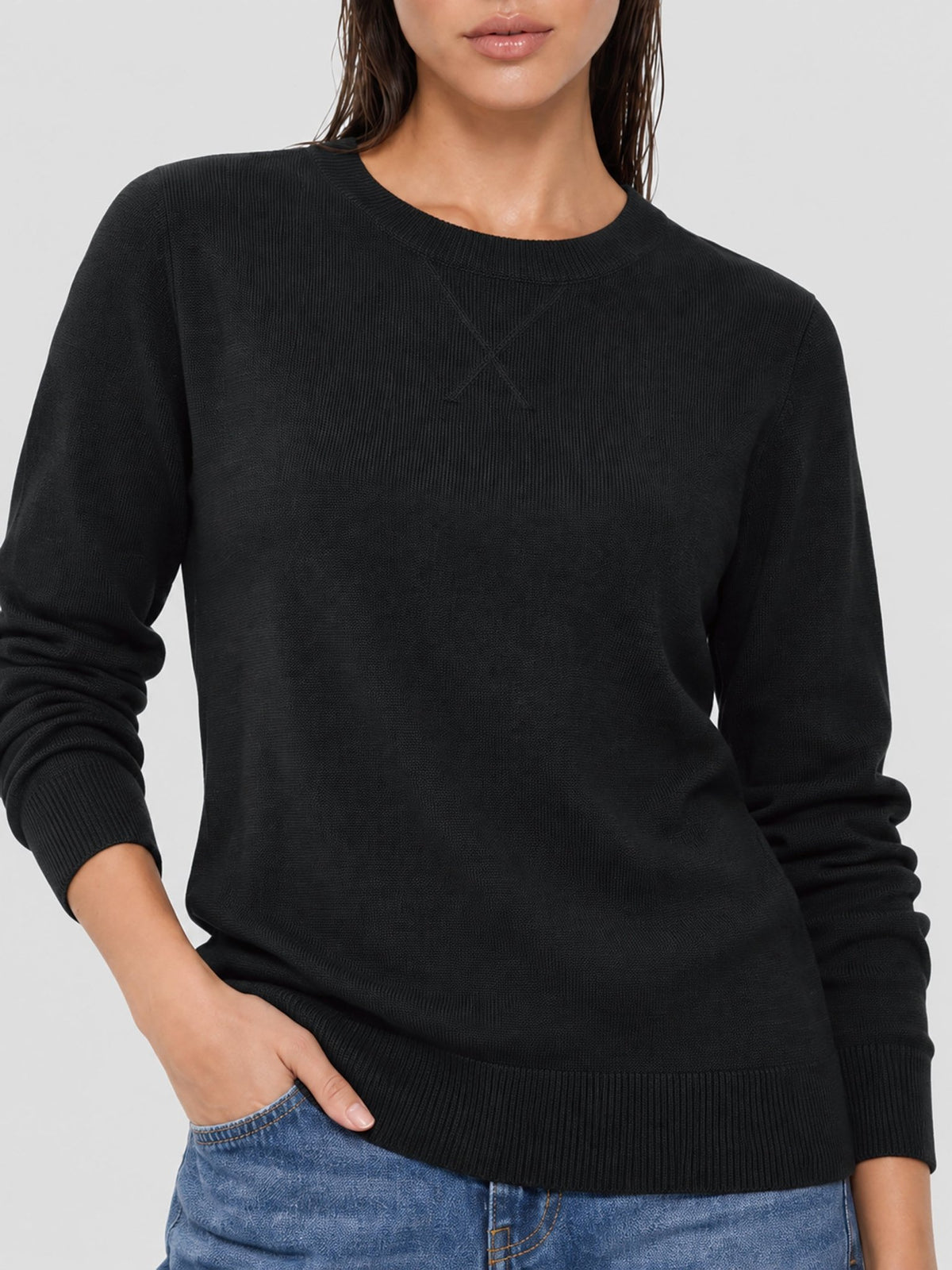 YUCOLEN Women's Soft Wool Blend Lightweight Crewneck Pullover Sweater in Black