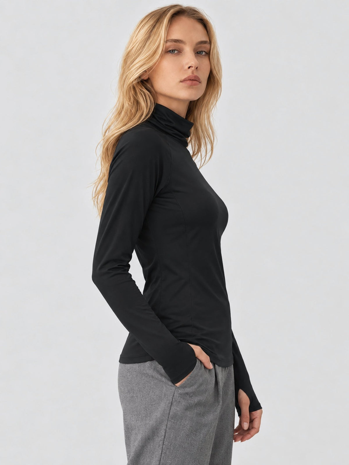YUCOLEN Womens Thermal Long Sleeve Workout Top with Thumb Holes in Black