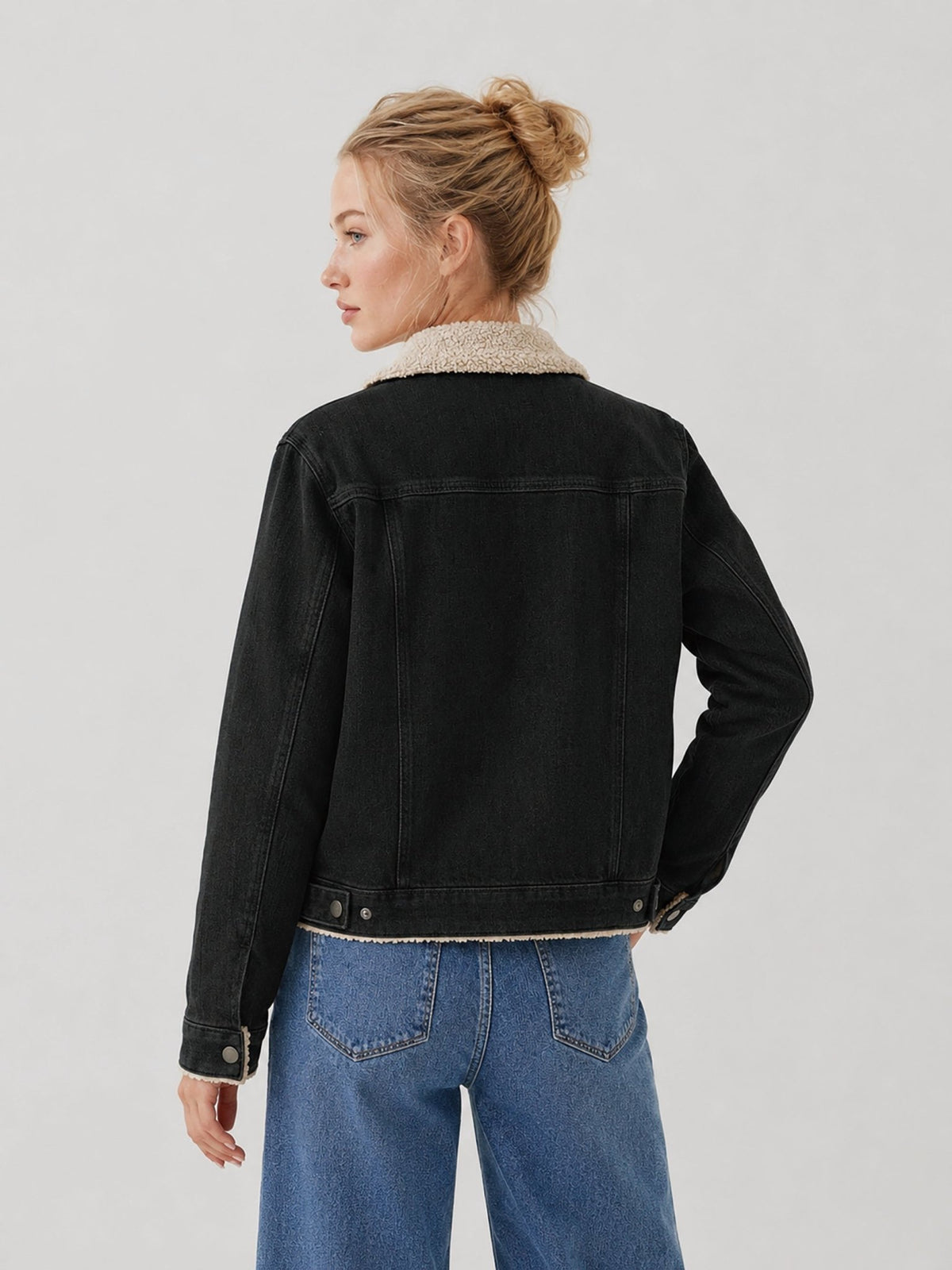 YUCOLEN Women's Warm Sherpa Lined Denim Jacket with Fleece Collar and Pockets in Black