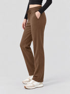 YUCOLEN Women's Heavyweight Water Resistant Sherpa Lined Sweatpants for Winter Snow in Brown