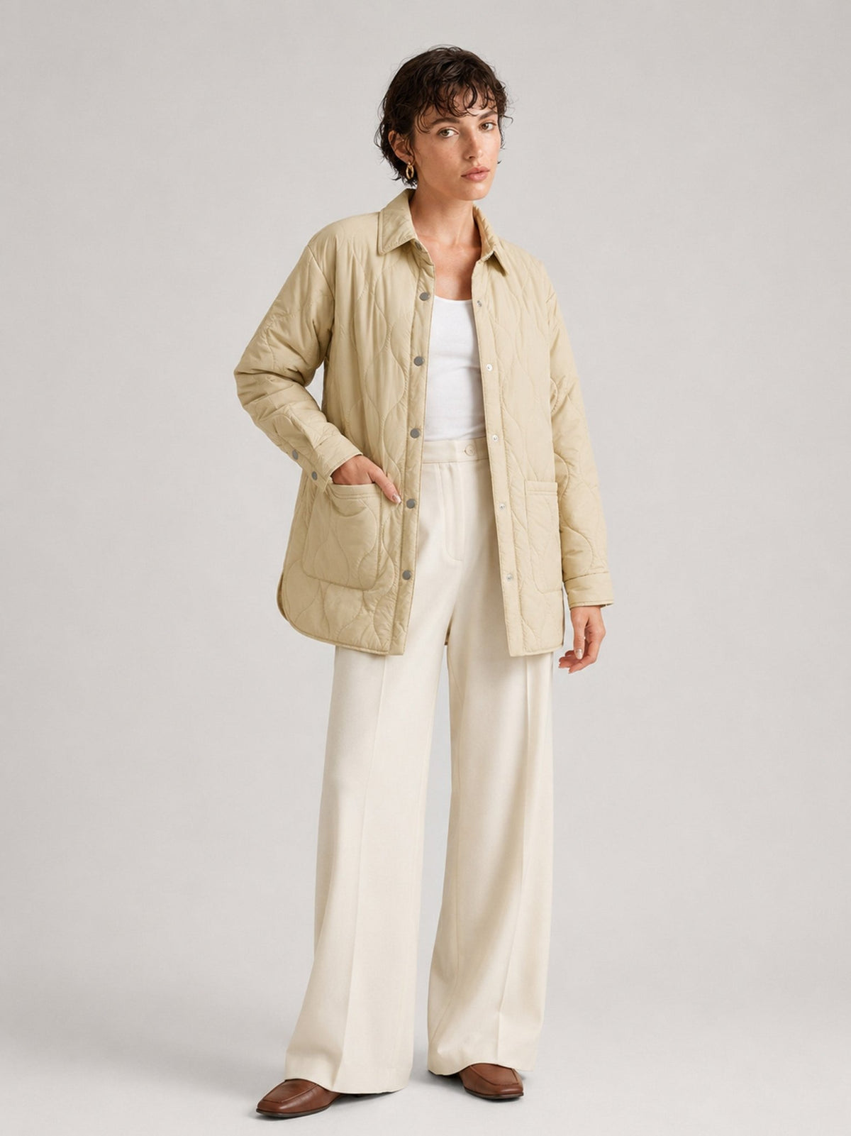 YUCOLEN Women's Water Ripple Quilted Shacket Lightweight Button Down Coat with Pockets in Champagne