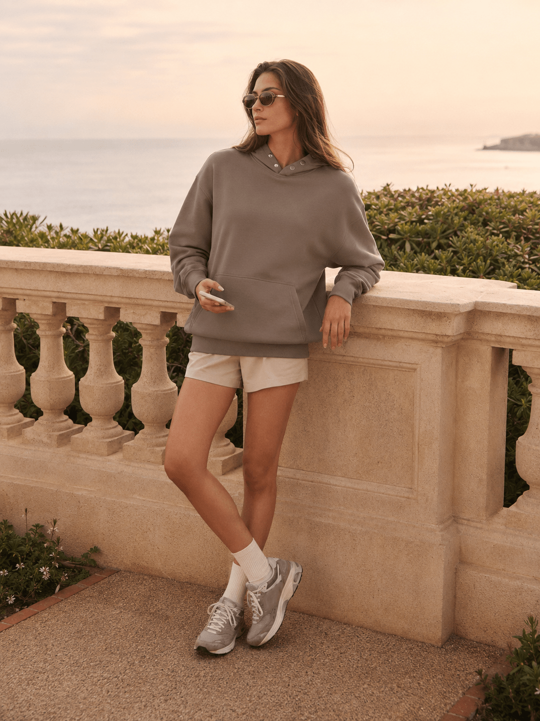 YUCOLEN Women Oversized Fleece Hoodie Loose Pullover Sweatshirt with Thumb Holes in Coffee Grey