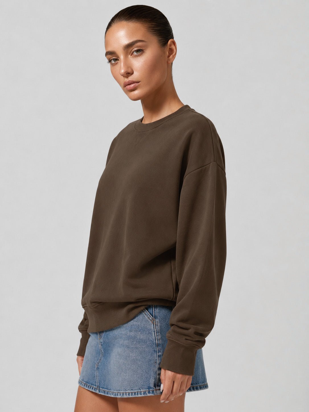YUCOLEN Women's Fleece Lined Crewneck Sweatshirt with Thumb Holes Loose Fit Pullover in Dark Brown