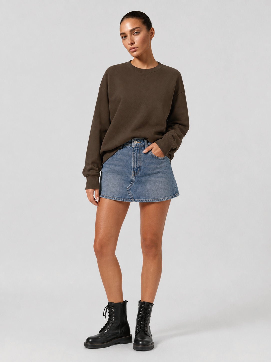 YUCOLEN Women's Fleece Lined Crewneck Sweatshirt with Thumb Holes Loose Fit Pullover in Dark Brown