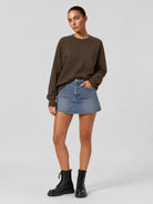 YUCOLEN Women's Fleece Lined Crewneck Sweatshirt with Thumb Holes Loose Fit Pullover in Dark Brown
