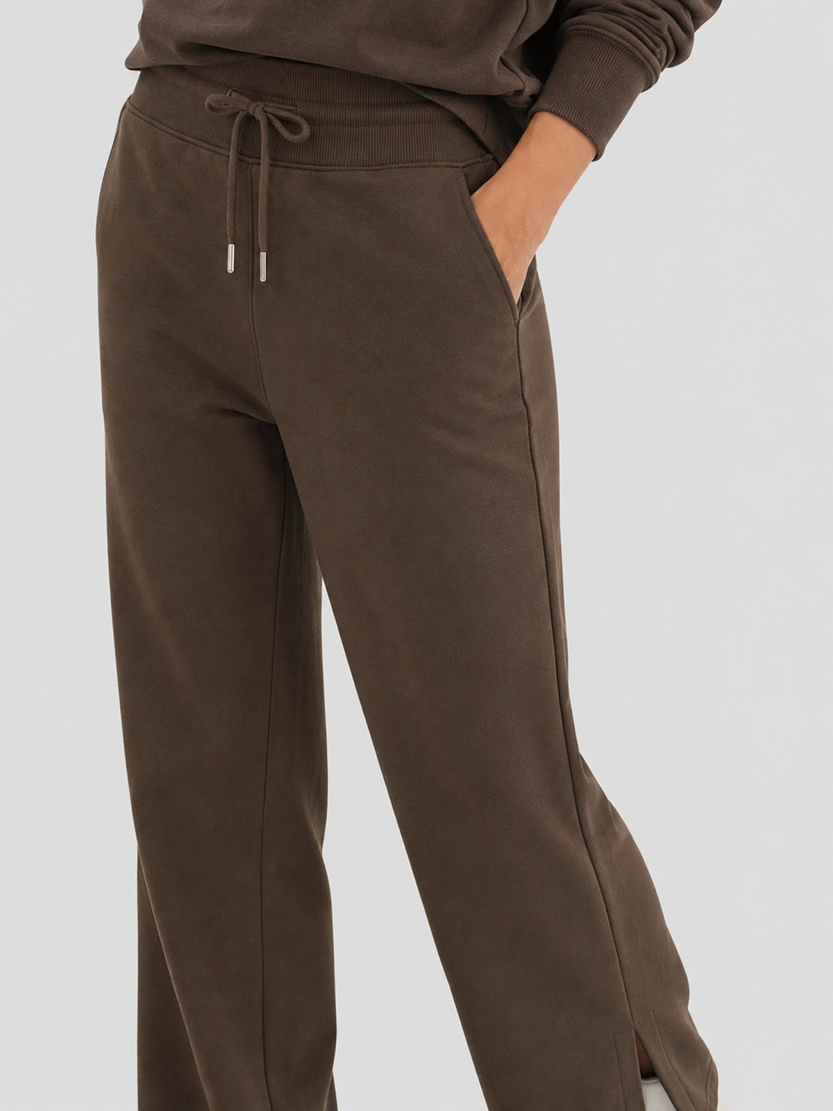 YUCOLEN Women's Fleece Lined Wide Leg Sweatpants Thermal Cotton Lounge Pants with Side Slits in Dark Brown