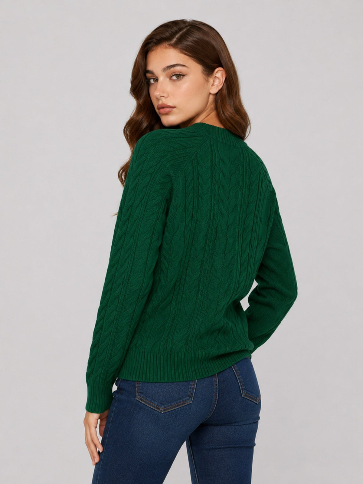 YUCOLEN Women's Oversized Cable Knit Sweater Soft Chunky Crew Neck Pullover Top in Dark Green