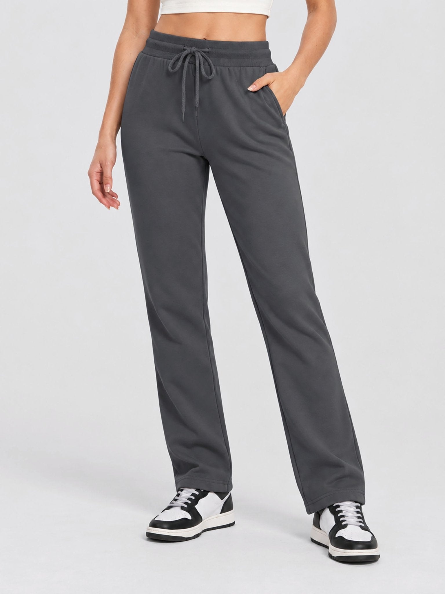 YUCOLEN Women's Heavyweight Water Resistant Sherpa Lined Sweatpants for Winter Snow in Dark Grey