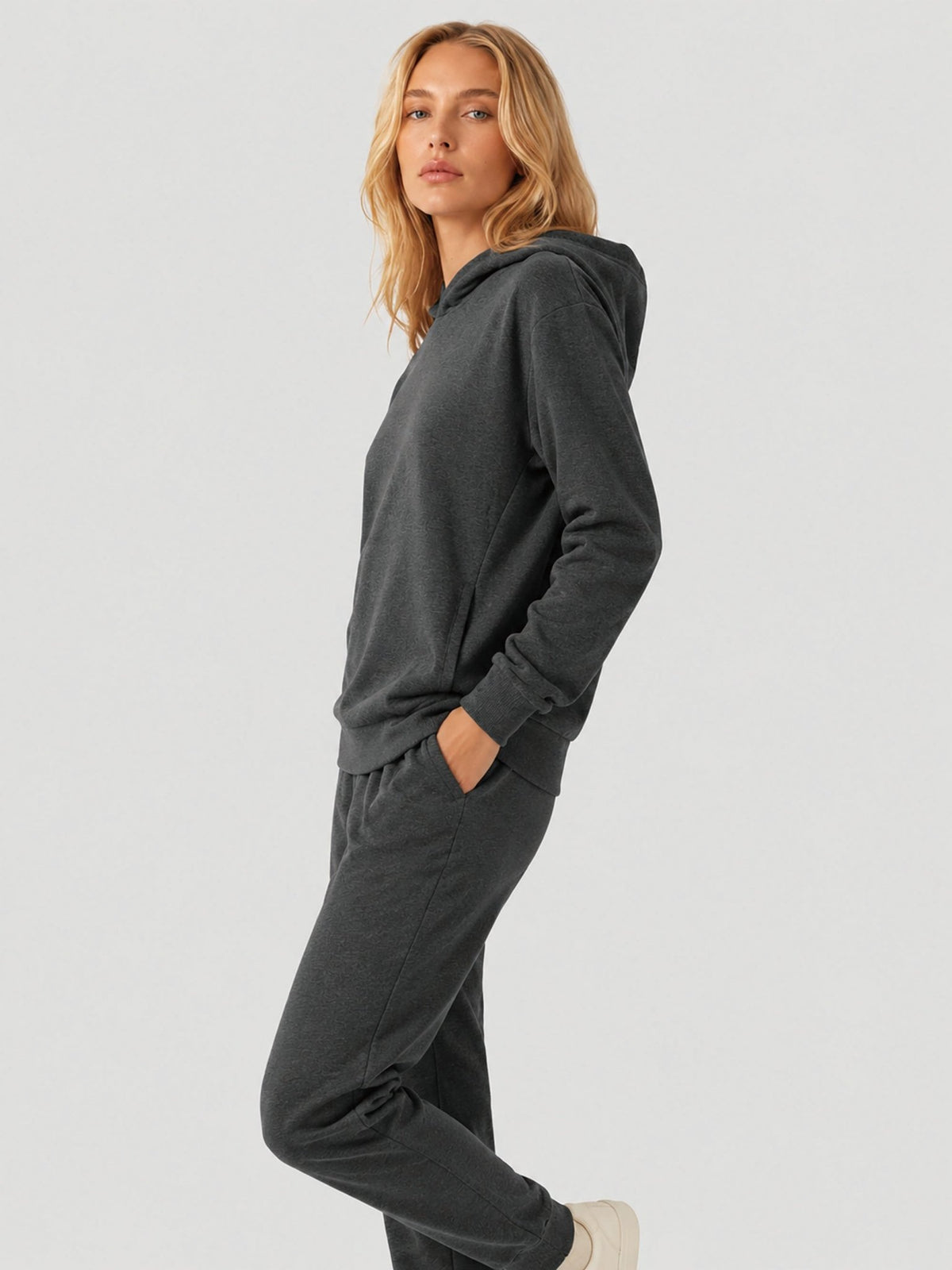 YUCOLEN Women's Loose Fit Fleece Lined Hoodie with Cotton Blend Fabric in Dark Grey