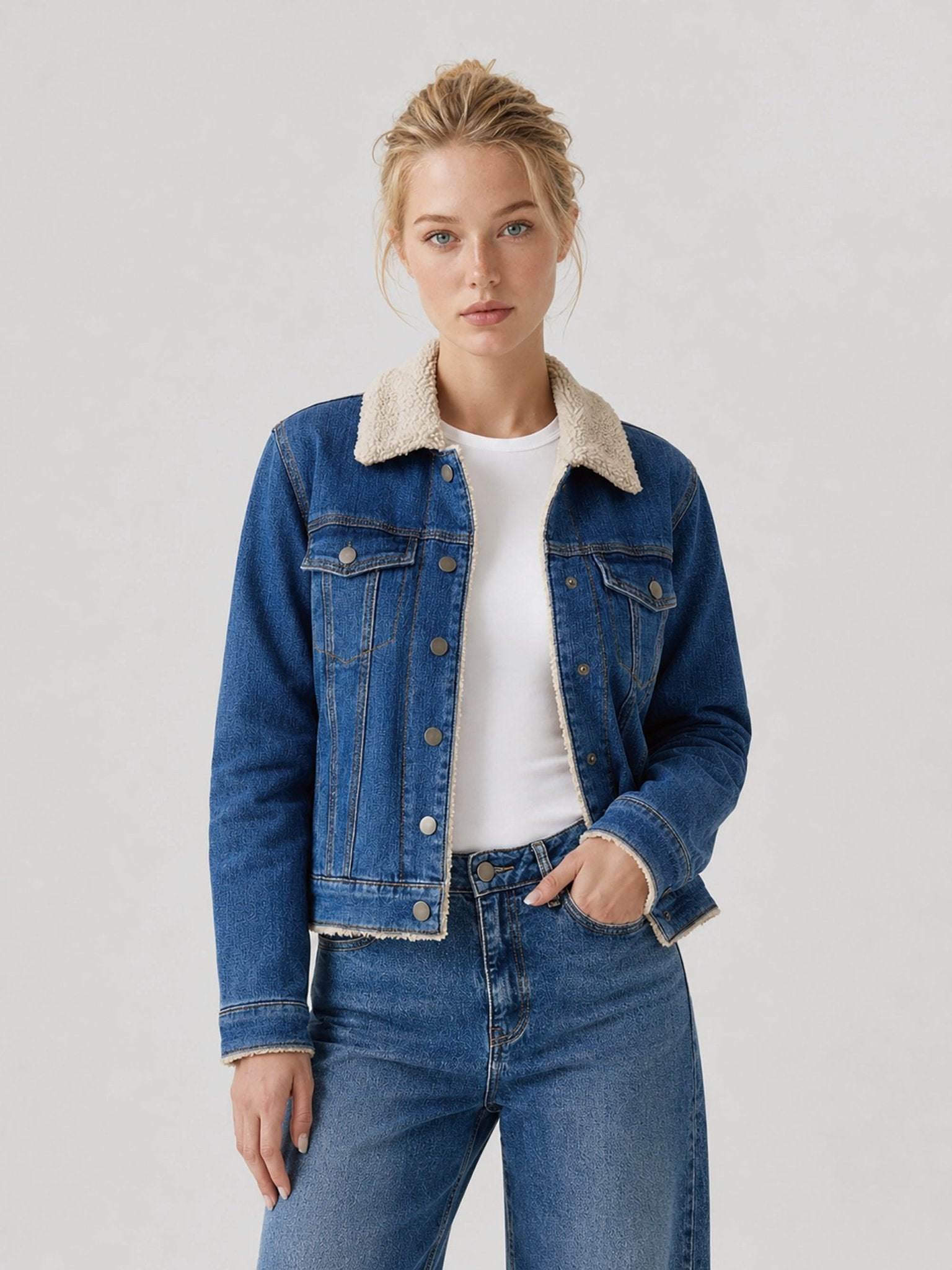 YUCOLEN Women's Warm Sherpa Lined Denim Jacket with Fleece Collar and Pockets in Denim Blue