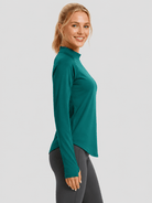 YUCOLEN Women's Thermal Fleece Lined Mock Neck Shirt with Thumb Holes in Emerald Green