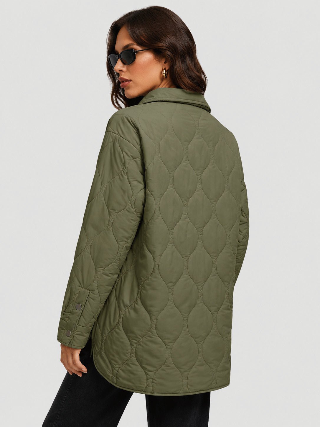 YUCOLEN Women's Water Ripple Quilted Shacket Lightweight Button Down Coat with Pockets in Green