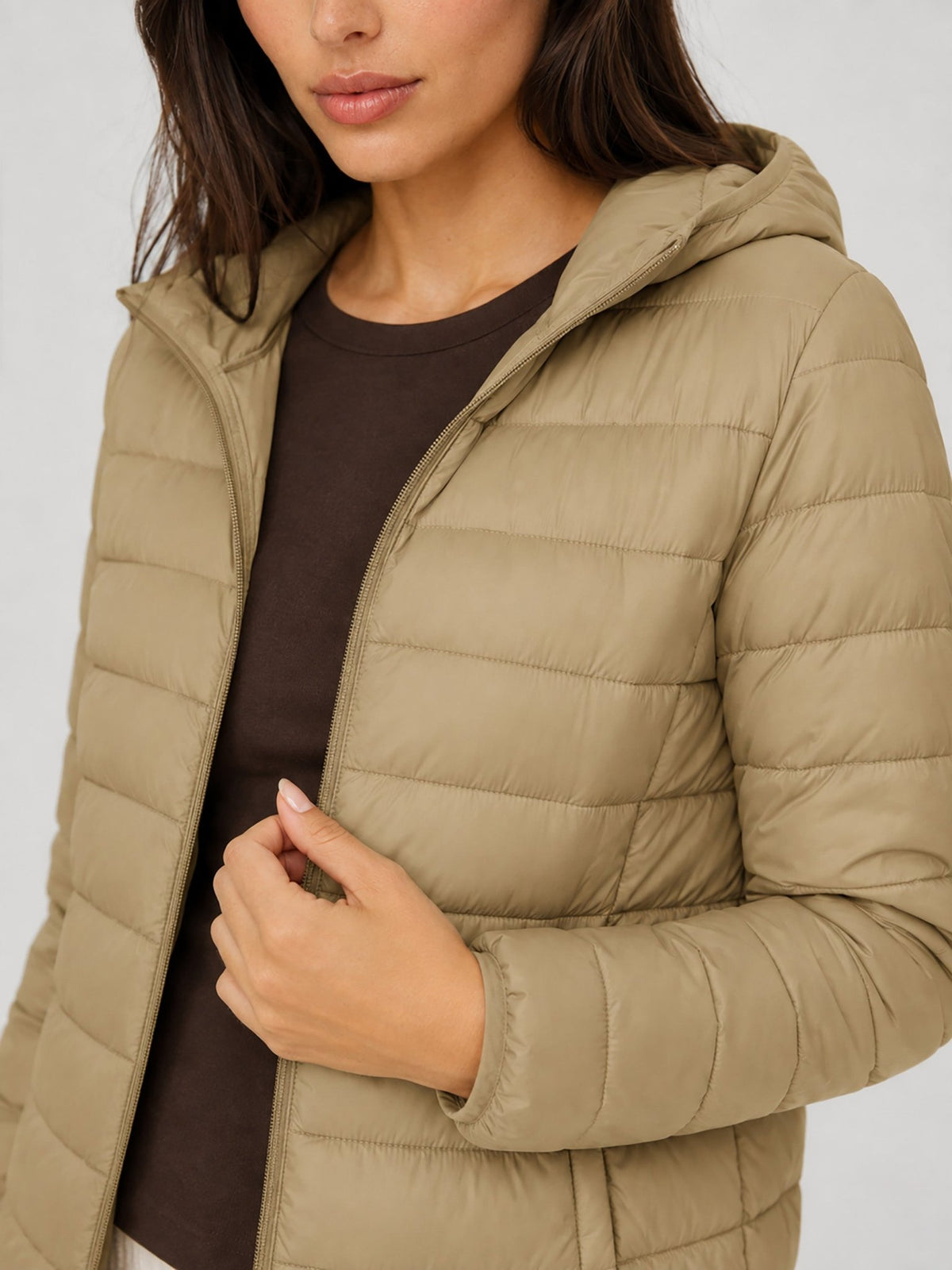 YUCOLEN Women Lightweight Hooded Jacket Water-Resistant Quilted Outdoor Coat in Khaki