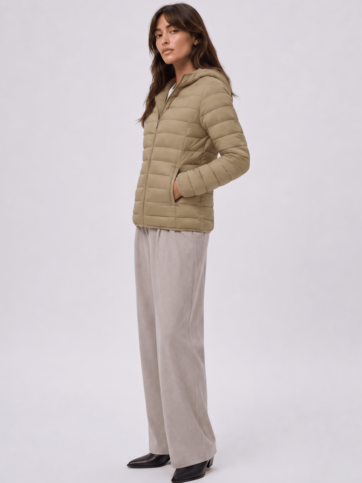 YUCOLEN Women Lightweight Hooded Puffer Jacket Water-Resistant Quilted Outdoor Coat in Khaki