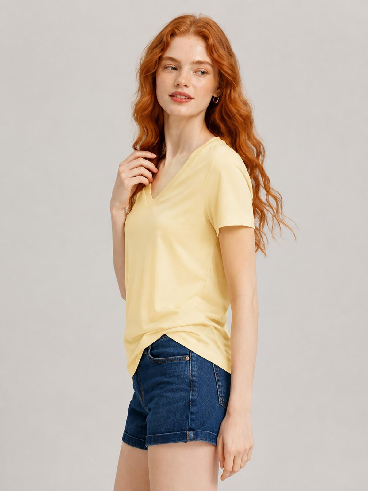 YUCOLEN Women's UPF 50+ V Neck T-Shirt Soft Tri-Blend Sun Protection Performance Tee in Light Apricot