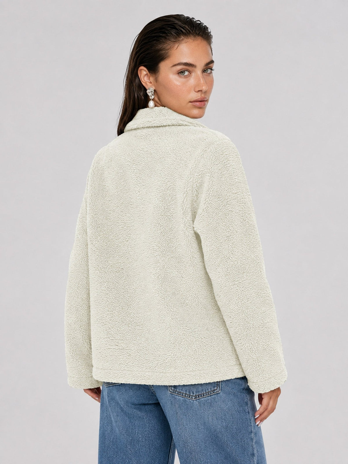 YUCOLEN Women‘s Button Down Fleece Jacket Soft Fuzzy Lapel Collar Coat with Pockets in Light Beige