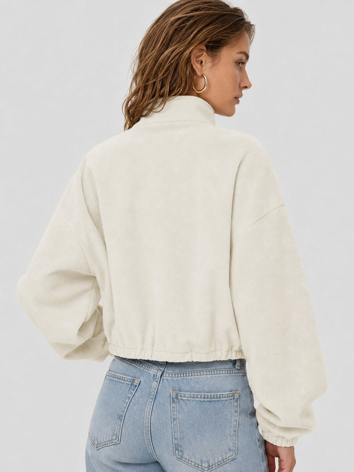 YUCOLEN Women's Cropped Fleece Jacket Full Zip Lightweight Workout Coat in Light beige