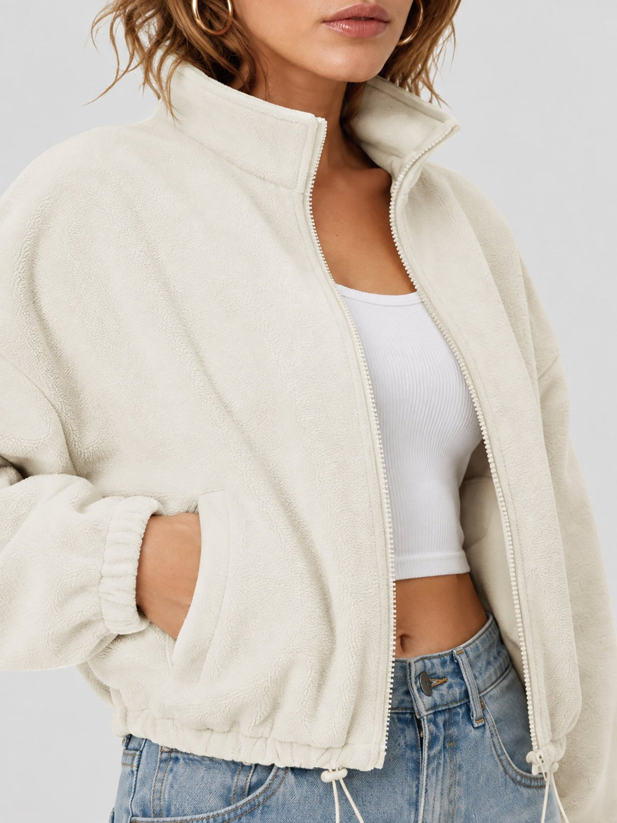 YUCOLEN Women's Cropped Fleece Jacket Full Zip Lightweight Workout Coat in Light beige