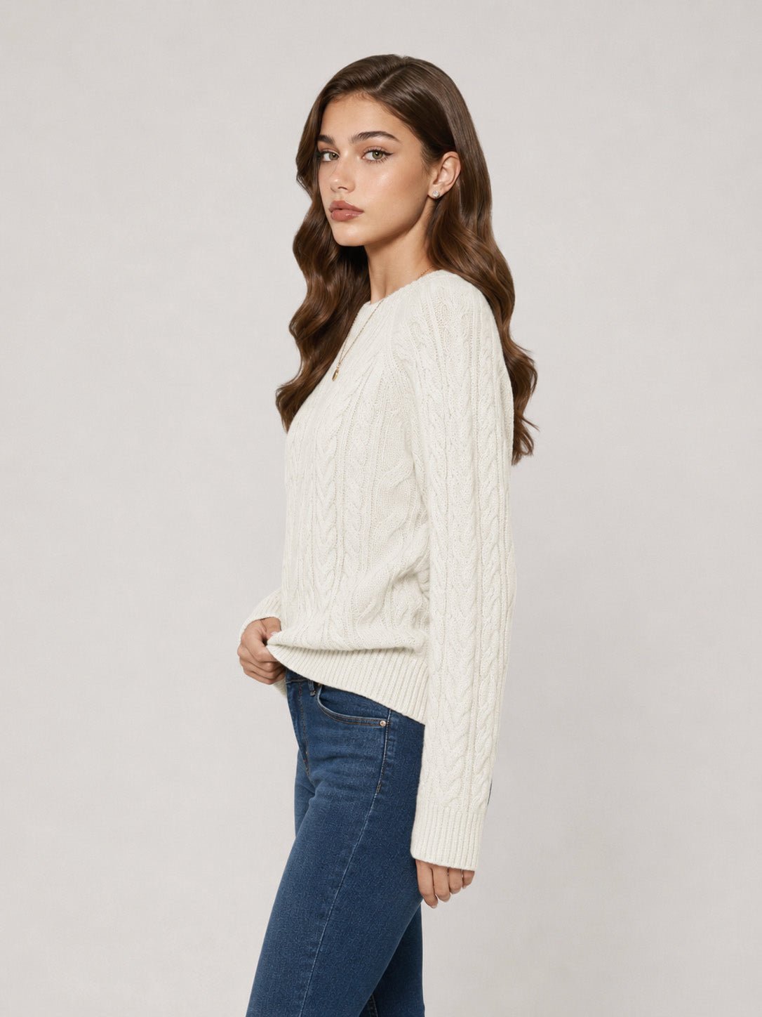 YUCOLEN Women's Oversized Cable Knit Sweater Soft Chunky Crew Neck Pullover Top in Light beige