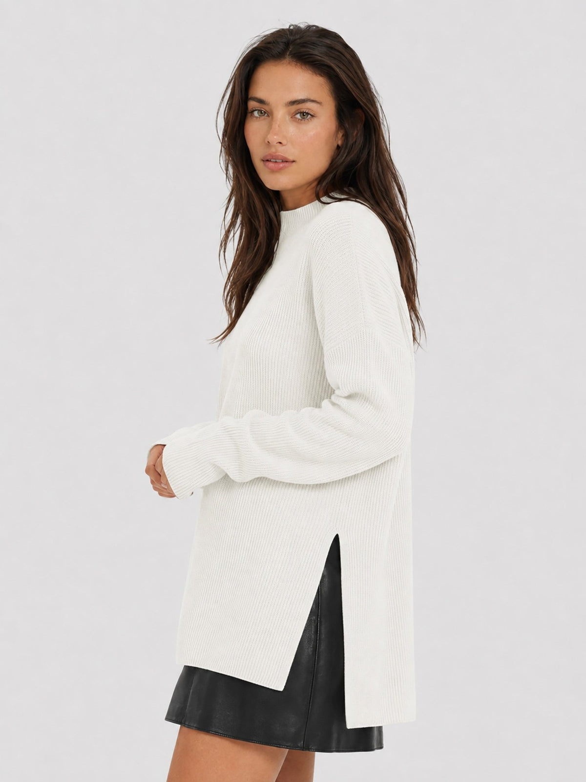 YUCOLEN Women's Oversized Ribbed Knit Turtleneck Pullover with Side Slit in Light beige