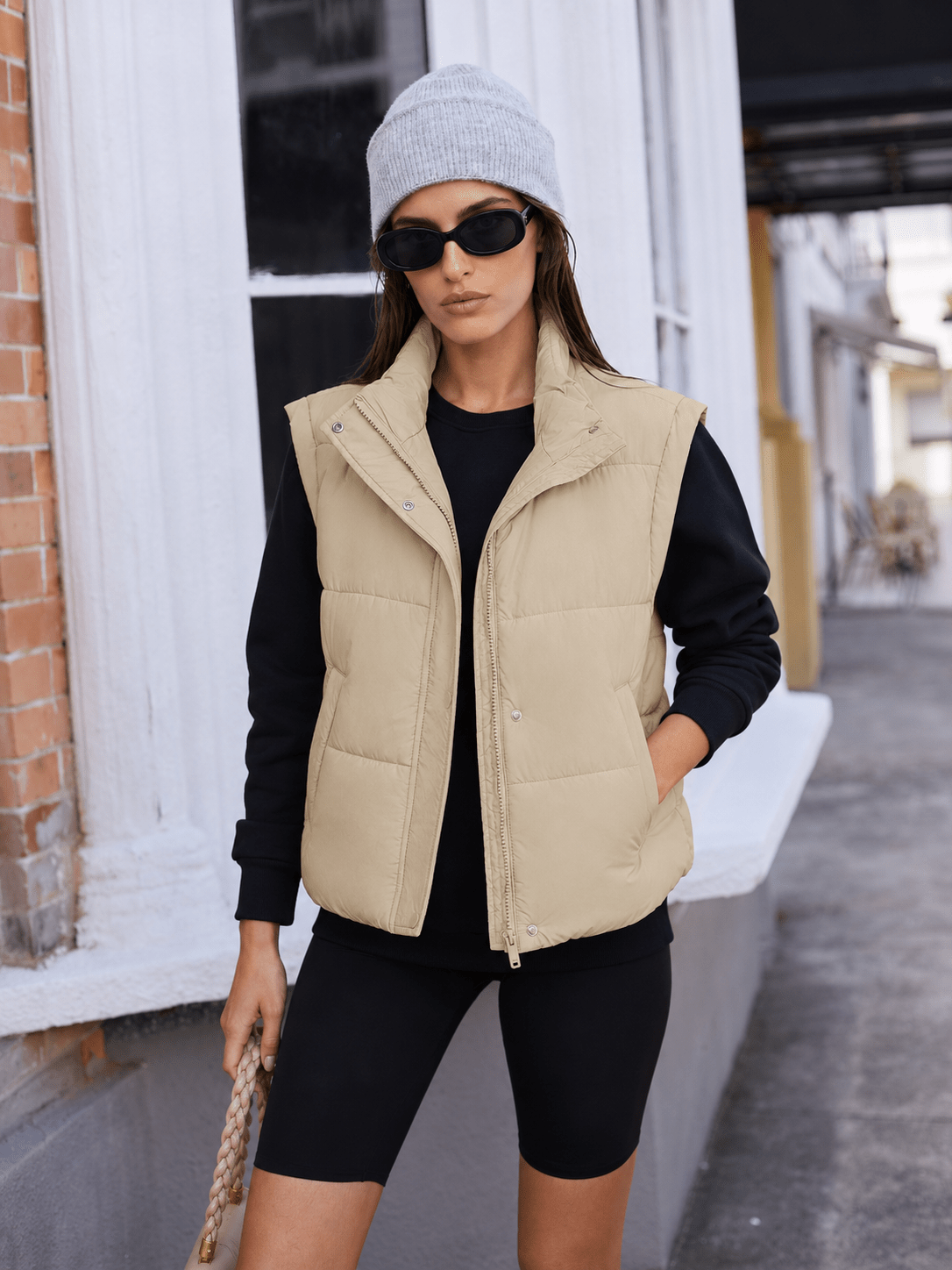 YUCOLEN Women's Cropped Puffer Vest Lightweight Windproof Insulated Gilet with Pockets in Light Champagne