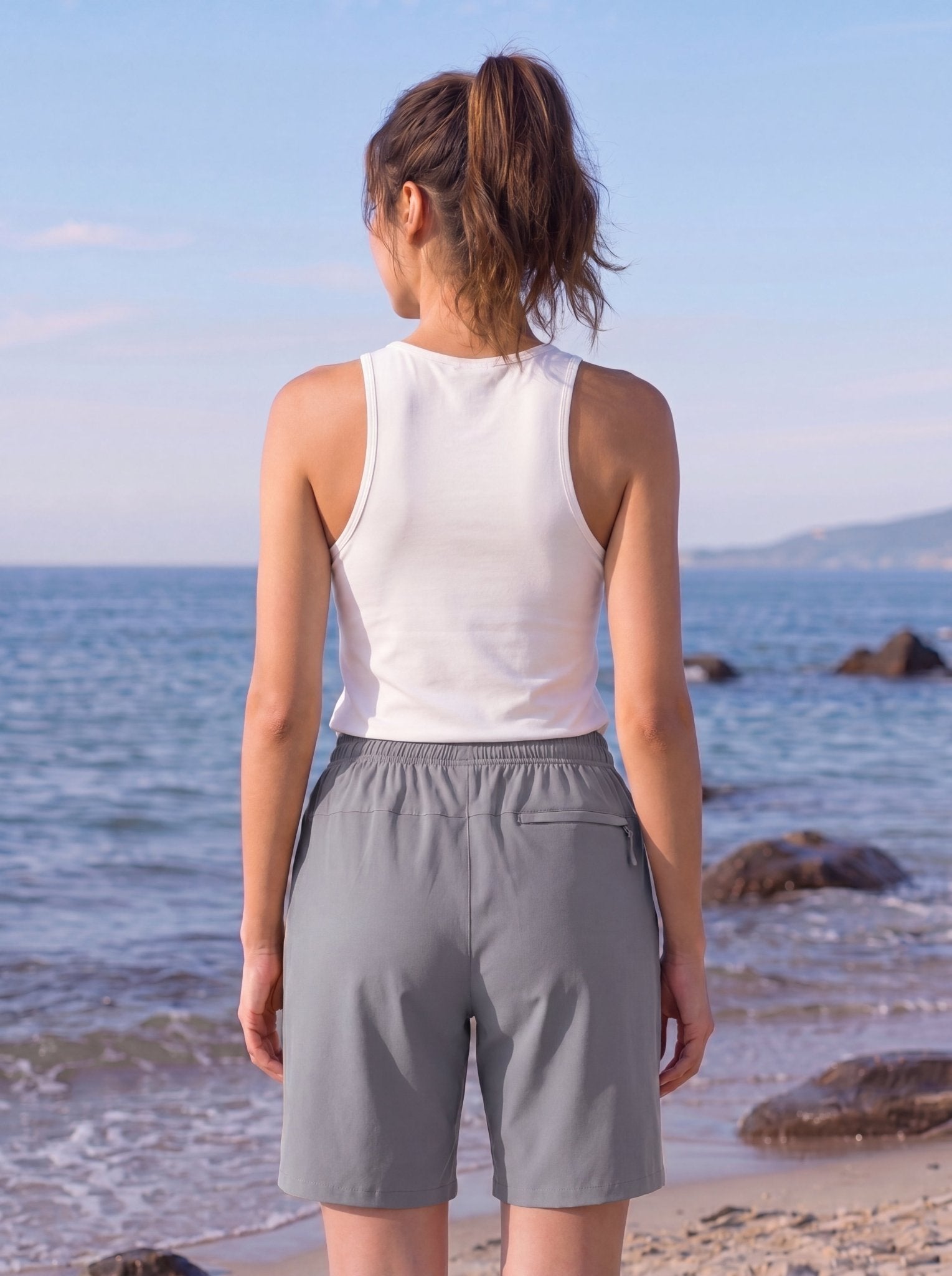 YUCOLEN Women 8 Inch Inseam Hiking Shorts - Water Resistant Quick Dry Golf Shorts with Zipper Pockets in Light Grey