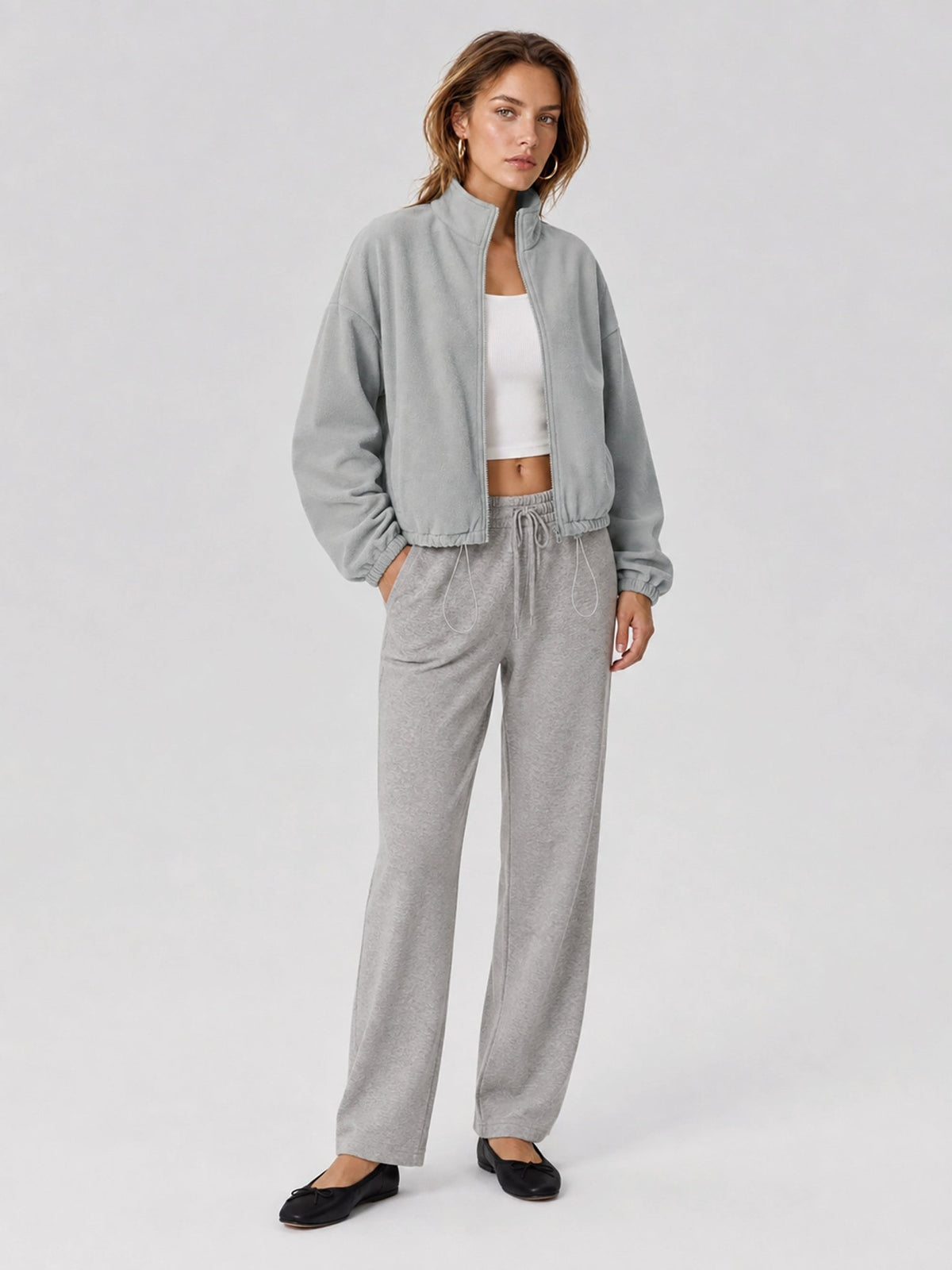 YUCOLEN Women's Cropped Fleece Jacket Full Zip Lightweight Workout Coat in Light Grey
