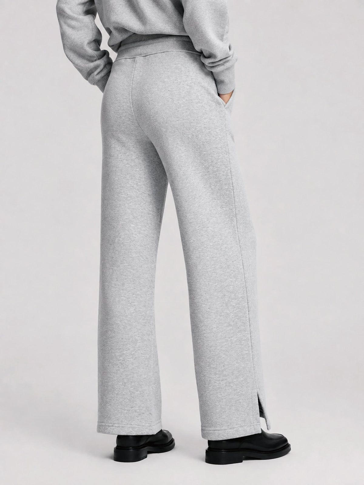 YUCOLEN Women's Fleece Lined Wide Leg Sweatpants Thermal Cotton Lounge Pants with Side Slits in Light Grey