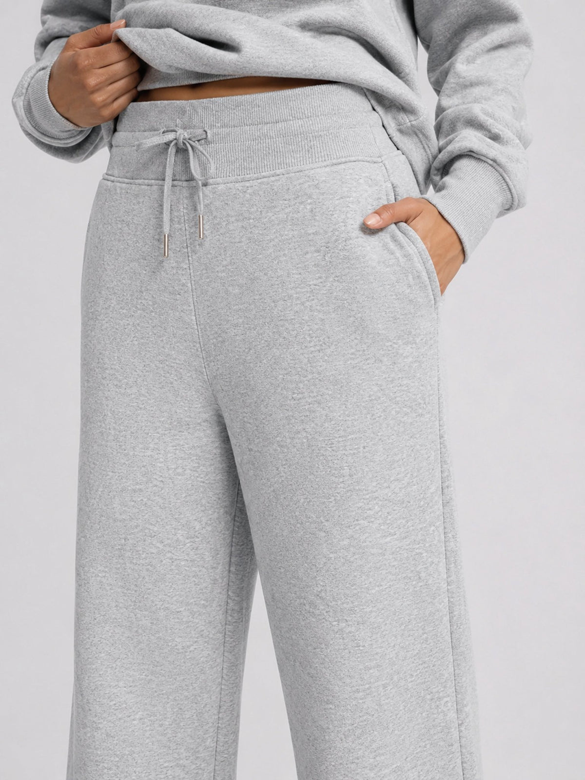 YUCOLEN Women's Fleece Lined Wide Leg Sweatpants Thermal Cotton Lounge Pants with Side Slits in Light Grey