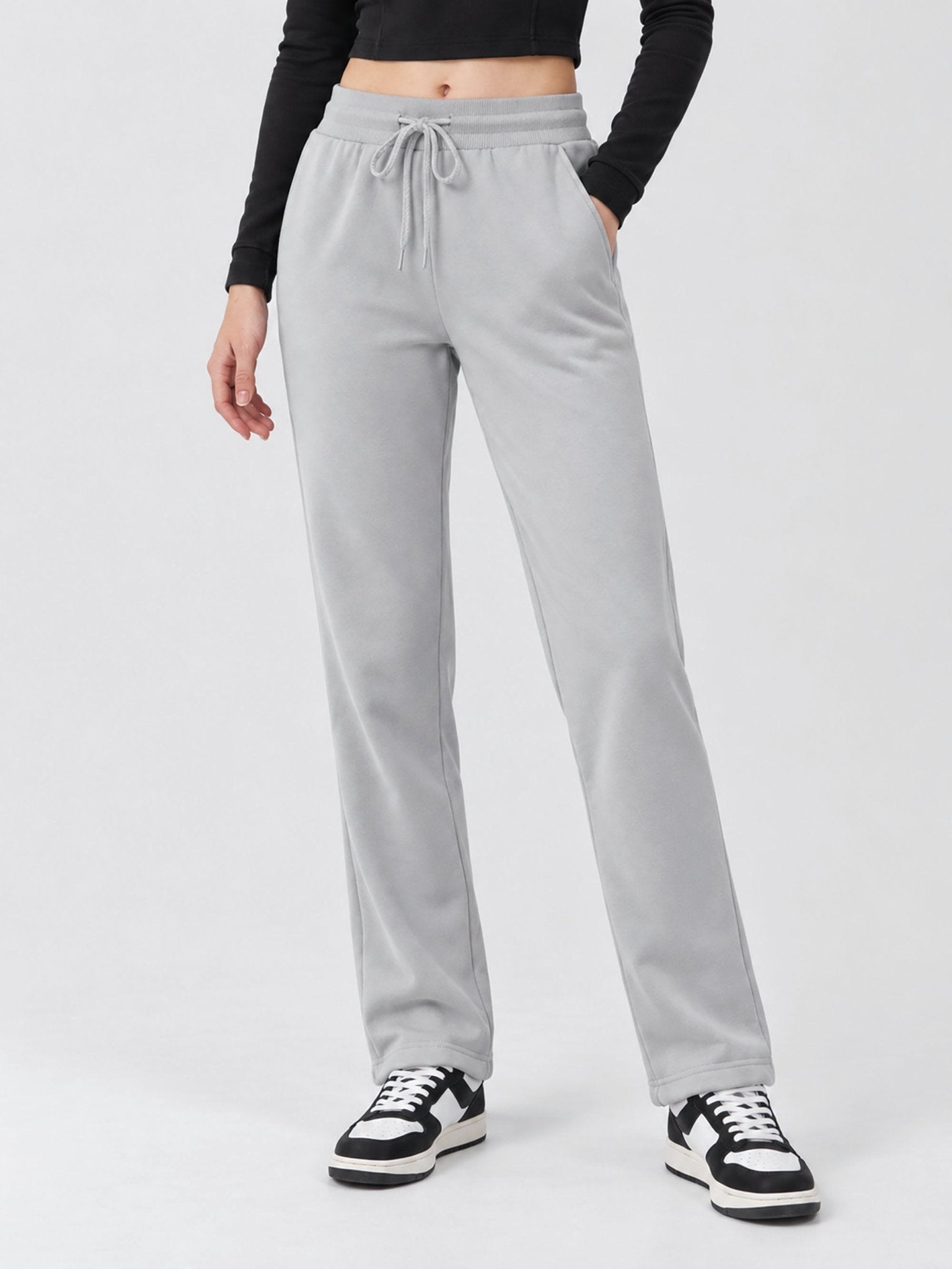 YUCOLEN Women's Heavyweight Water Resistant Sherpa Lined Sweatpants for Winter Snow in Light Grey