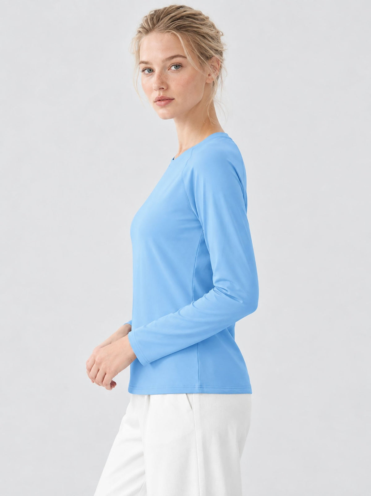 YUCOLEN Women’s Stretch Thermal Long Sleeve Active Top in Light Sky Blue