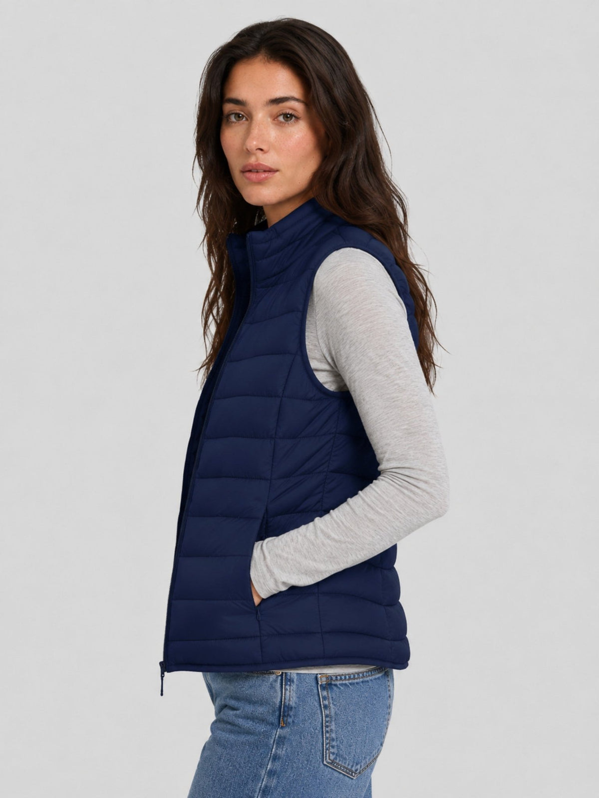 YUCOLEN Women's 270g Lightweight Down Quilted Puffer Vest Windproof Sleeveless Jacket in Navy