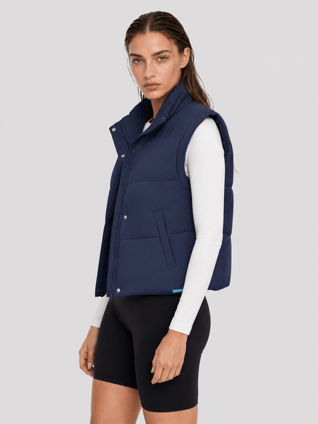 YUCOLEN Women's Cropped Puffer Vest Lightweight Windproof Insulated Gilet with Pockets in Navy
