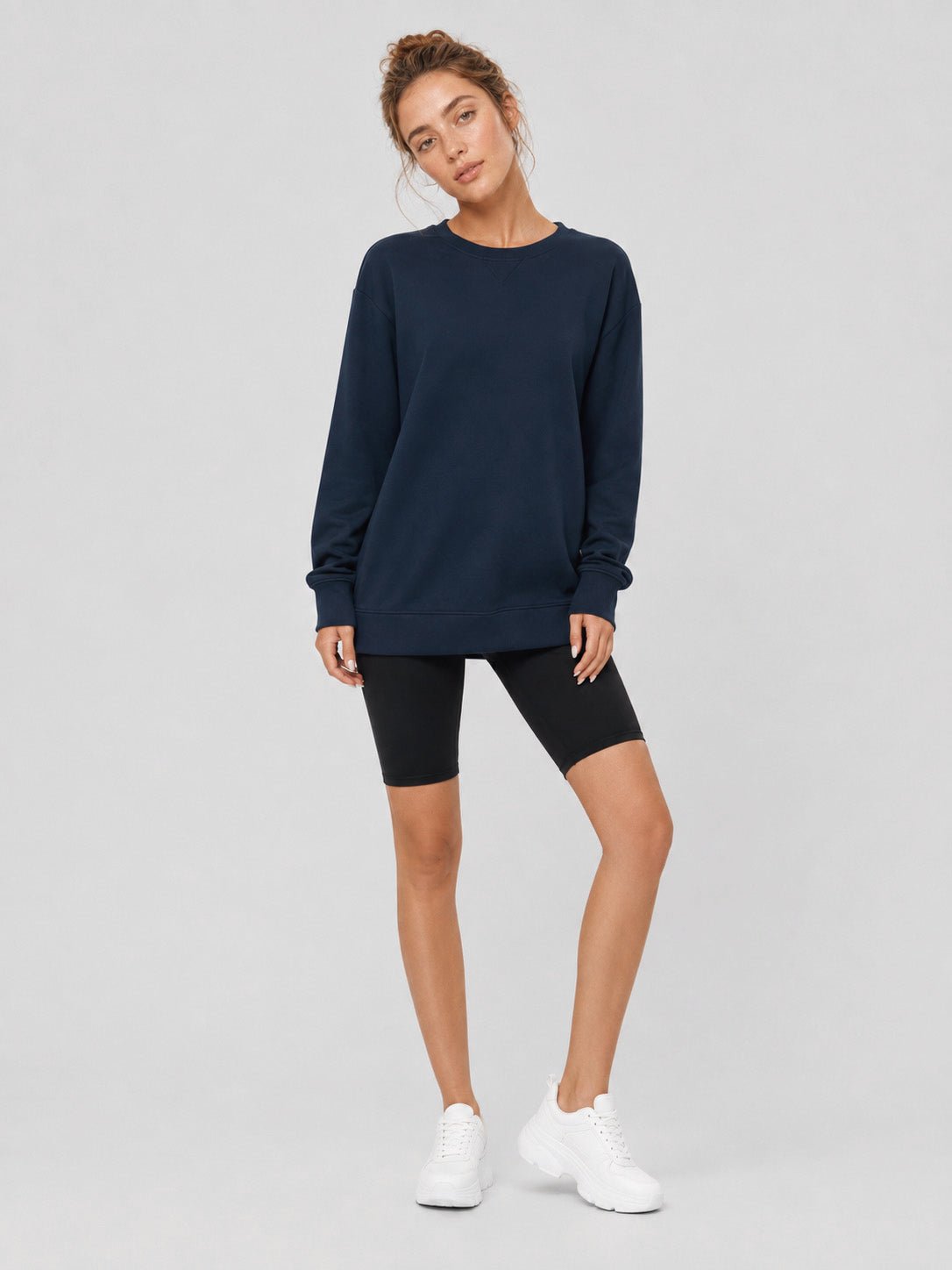 YUCOLEN Women's Fleece Lined Crewneck Sweatshirt with Thumb Holes Loose Fit Pullover in Navy