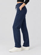YUCOLEN Women's Heavyweight Water Resistant Sherpa Lined Sweatpants for Winter Snow in Navy
