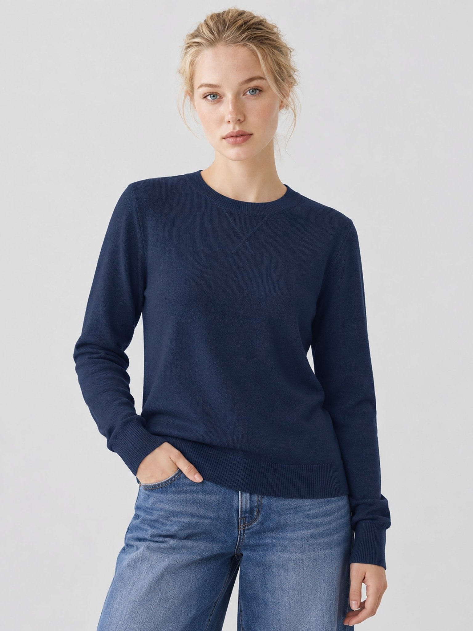 YUCOLEN Women's Soft Wool Blend Lightweight Crewneck Pullover Sweater in Navy