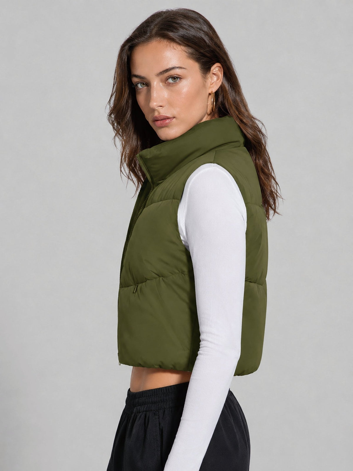 YUCOLEN Women's Cropped Puffer Vest Lightweight Sleeveless Quilted Bubble Gilet in Olive Green