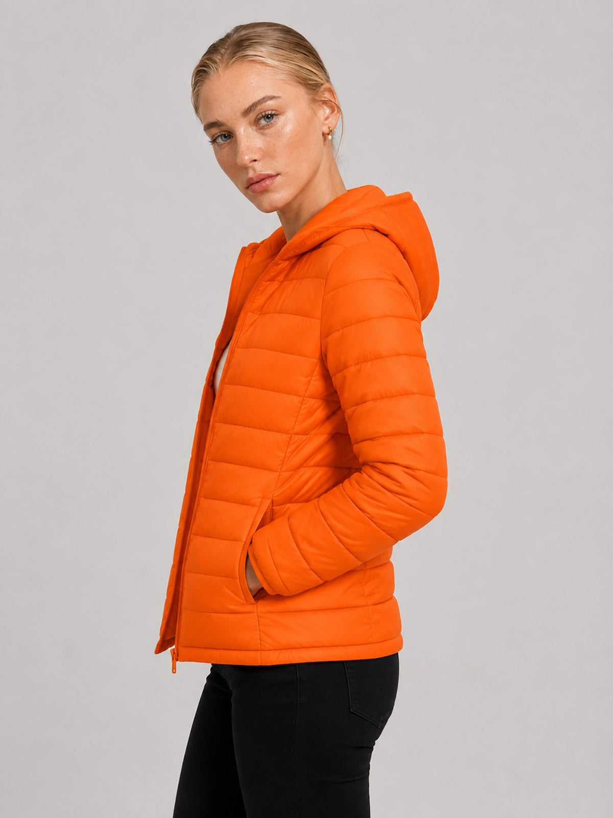 YUCOLEN Women Lightweight Hooded Jacket Water-Resistant Quilted Outdoor Coat in Orange
