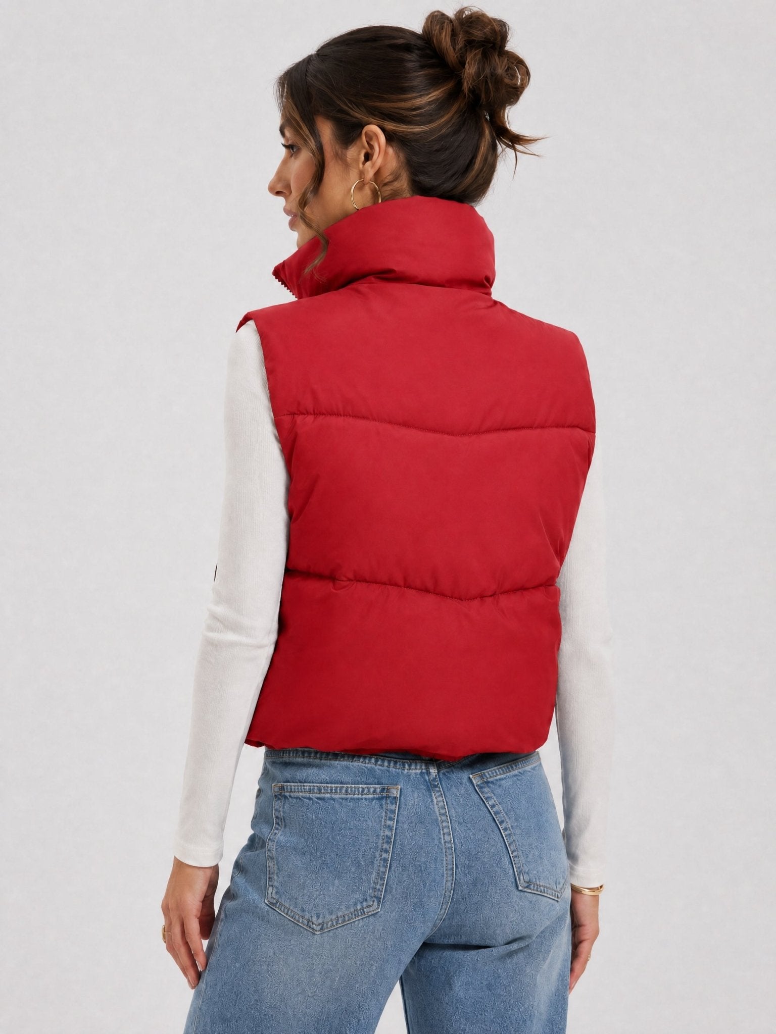 YUCOLEN Women's Cropped Puffer Vest Lightweight Sleeveless Quilted Bubble Gilet in Red