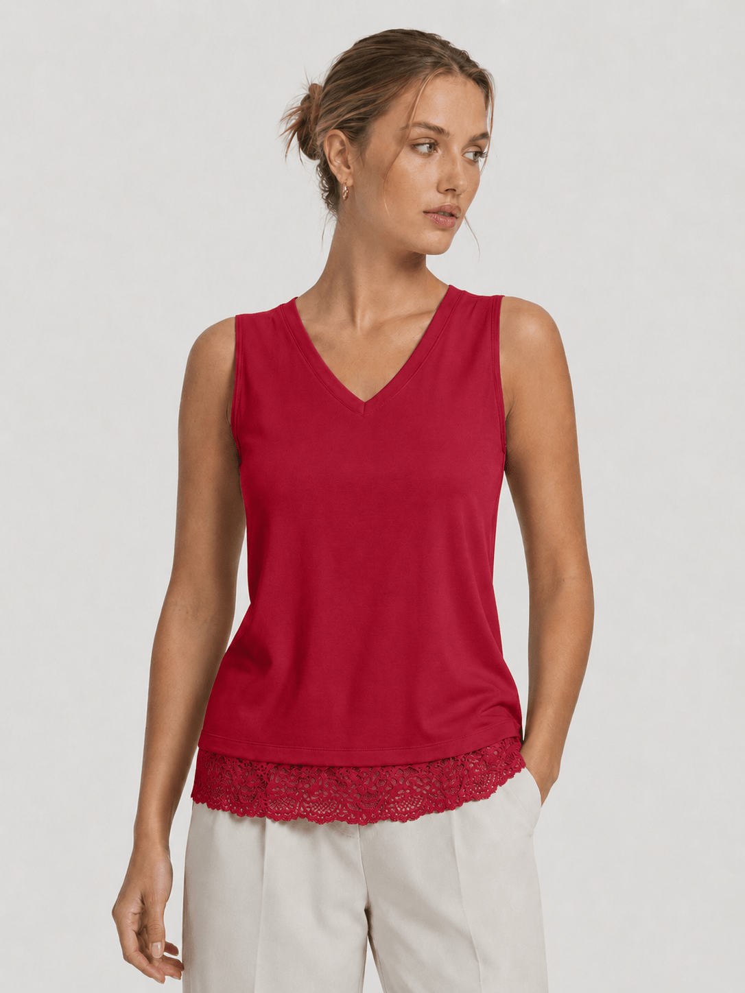 YUCOLEN Women's Lightweight Sleeveless Tank Top - Stretch Workout Shirt in Red