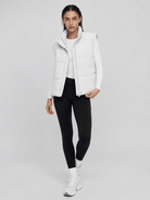 YUCOLEN Women's Cropped Puffer Vest Lightweight Windproof Insulated Gilet with Pockets in White