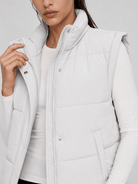 YUCOLEN Women's Cropped Puffer Vest Lightweight Windproof Insulated Gilet with Pockets in White